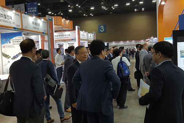 ׶LEDչLED Expo1.jpg