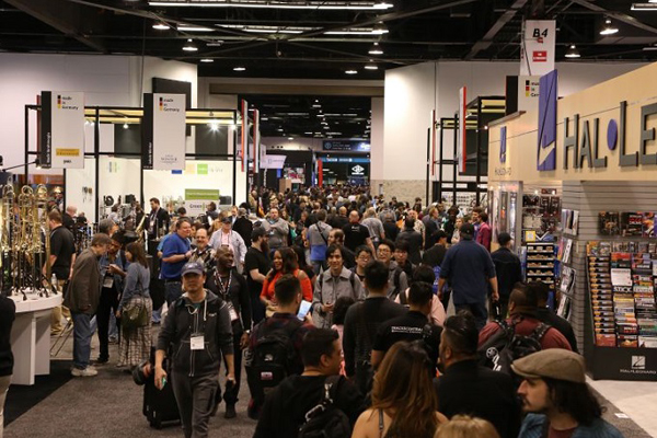 ļ̨ƹչSUMMER NAMM SHOW2.jpg