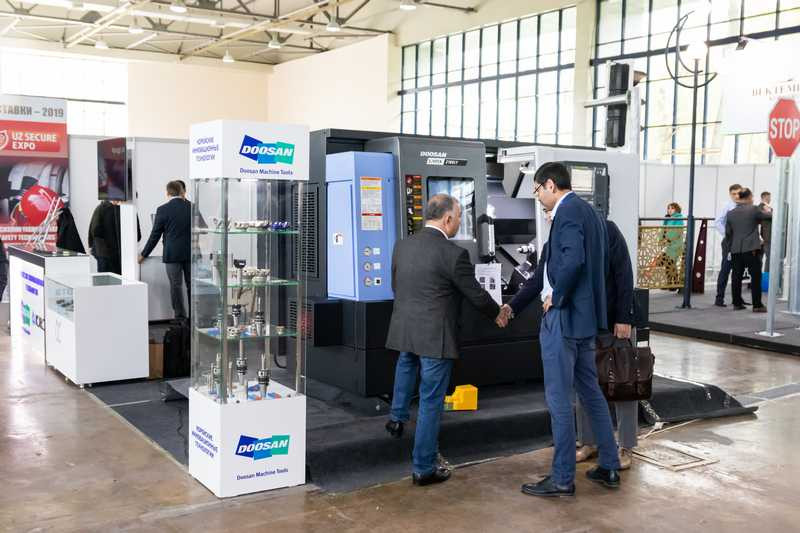 ȱ˹̹ұ𼰽ӹչUz Metal Mash Expo1.jpg